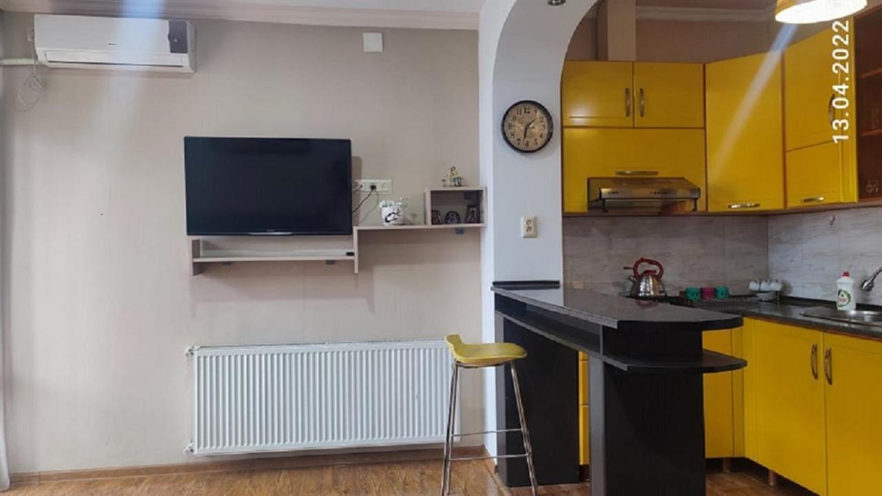 Apartment Квартира У Старого Бульвара Batumi