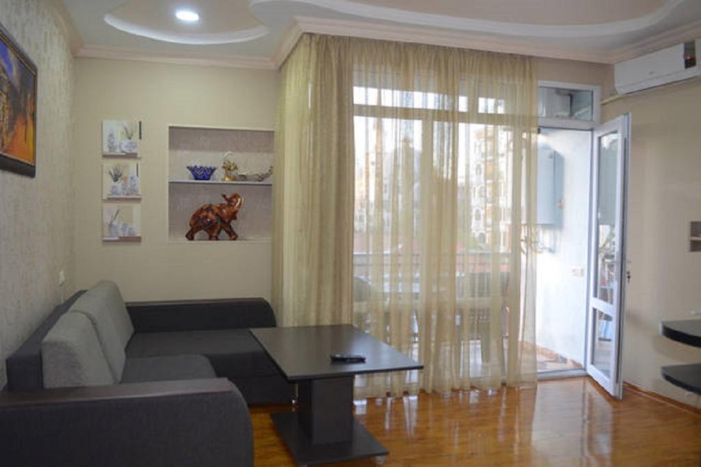 Apartment Квартира У Старого Бульвара Batumi