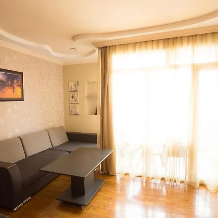 Квартира У Старого Бульвара Batumi Exterior photo